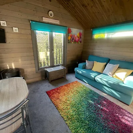 Daisy Cabin Kincardine O'Neil Exterior photo